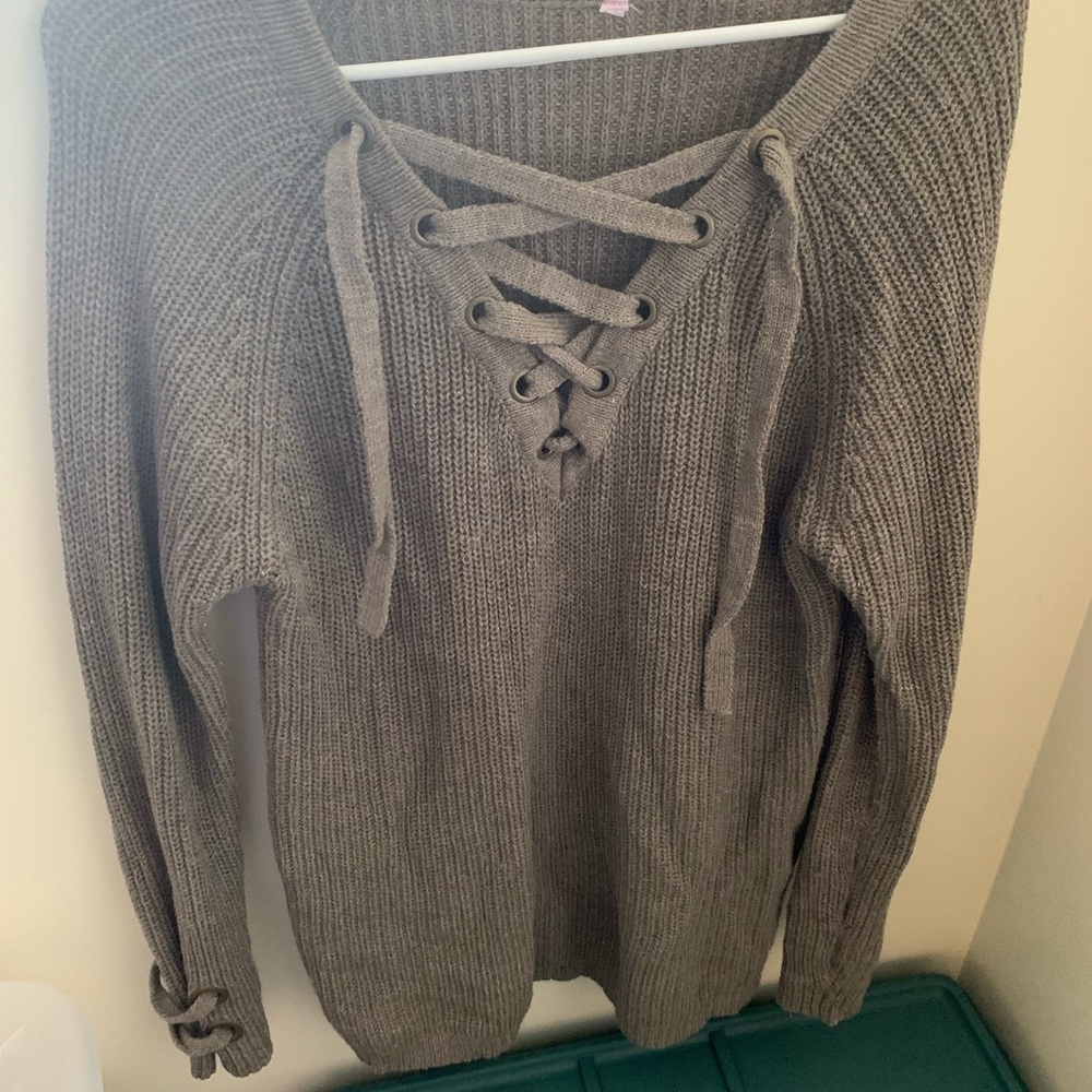 BKE Knit Sweater Size M